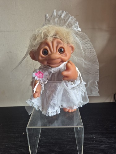 Dam troll bride - bride, vintage