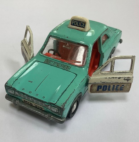 Dinky 270 ford escort - escort, police