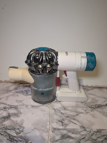 Dyson V6 Mattress handheld