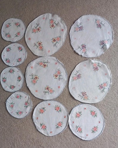 Vintage doilies x 10 - doilies,