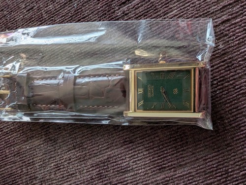 Seiko quartz rectangular gold - seiko,