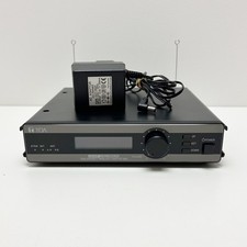 TOA True Diversity Wireless Tuner WT-5800 UHF Radio Microphone 64 Channel