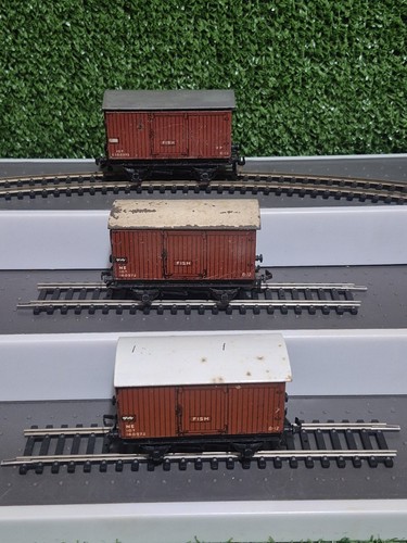 Hornby metal tin fish - tin, plank