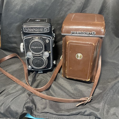 Yashica camera 120 film - d,