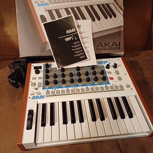Akai timbre wolf analogue - akai,