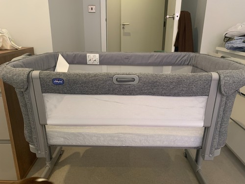 Barely used chicco next2me - [barely,