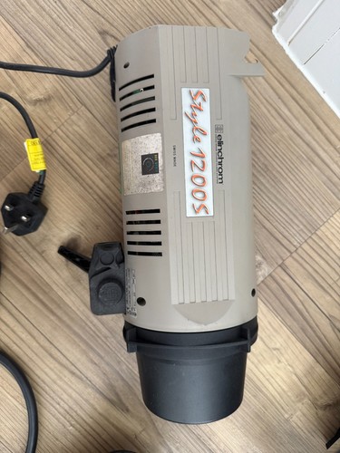 Elinchrom flash head style - flash,