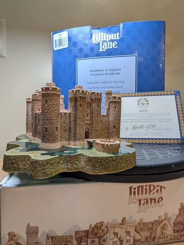 Lilliput lane bodiam - lilliput,
