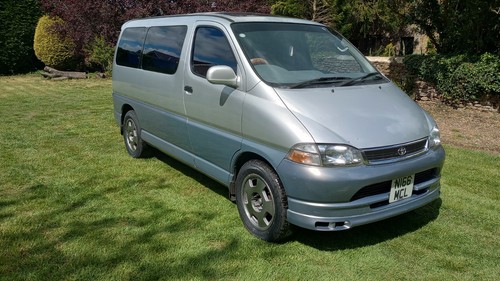 Toyota granvia camper van - toyota,