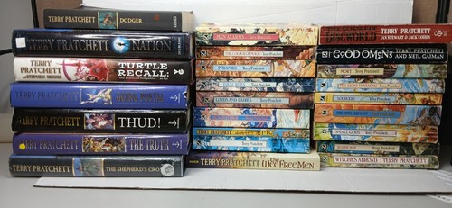 Terry pratchett book bundle - book,