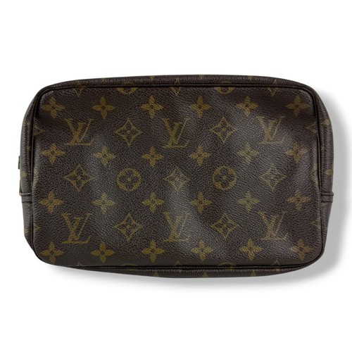 Louis vuitton toiletry wash - louis,