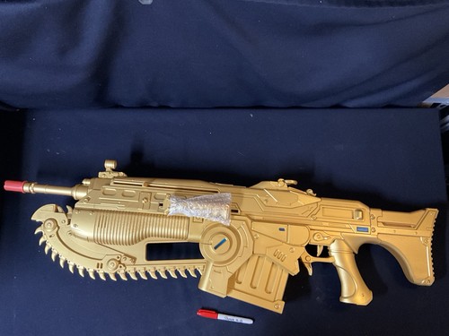 Gears war life size - of, gold