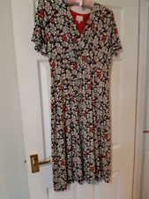 East Short Sleeve Floral Dress size small