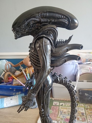 Inch alien figure and - 13,