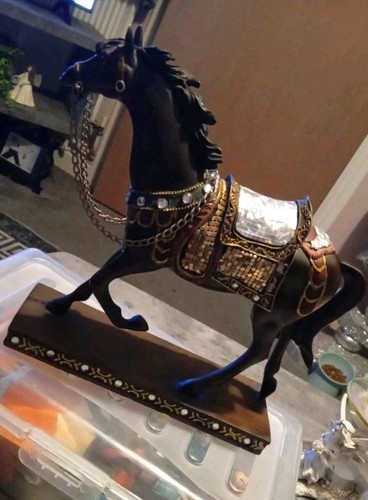 Arabian stallion figurine - arabian,