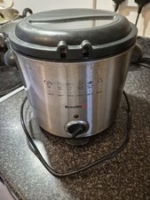 BREVILLE HOME STAINLESS STEEL DEEP FRYER MODEL NO VDF021 1000 W PRE OWNED