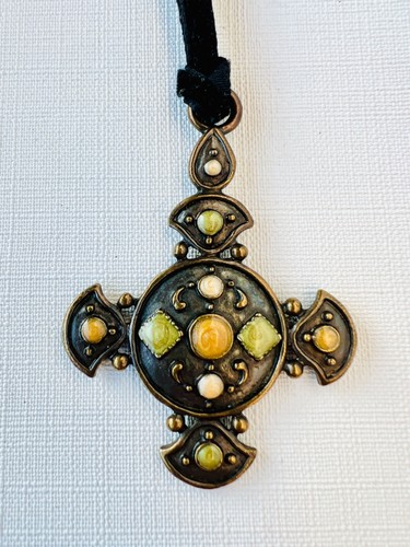 Vintage cross pendant - vintage, dark