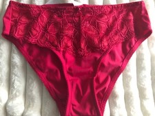 Amoena Red lace top control