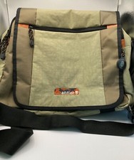 Antler Universal Laptop Messenger Bag green with Shoulder Strap great condition 
