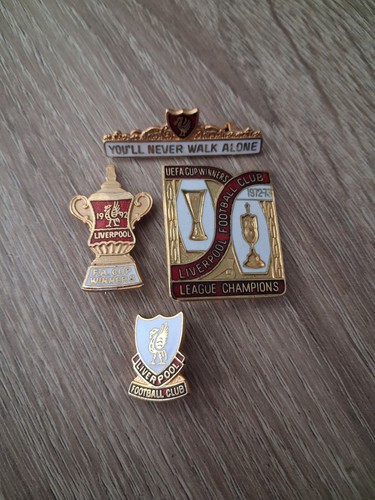 Liverpool badges four - fc,