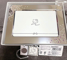 Swarovski Hello Kitty Photo