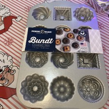 Nordic Ware Bundt Charms Pan