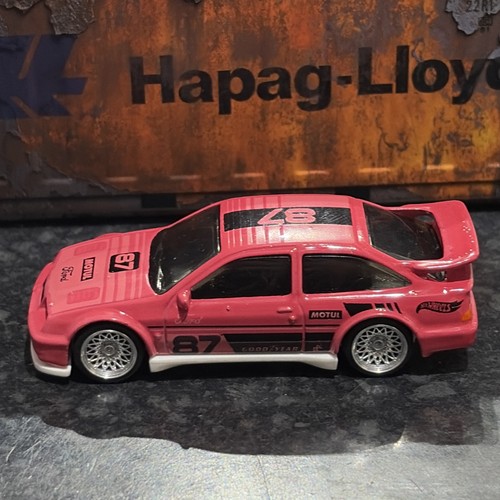 Hot wheels ford sierra rs500 - hot,