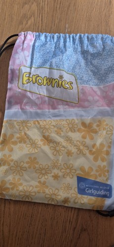Girlguiding brownies yellow - brownies,