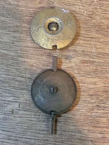 Vintage mantle clock - x,
