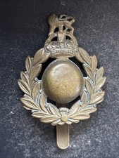 Royal Marine Commando, Genuine British Cap Badge. WW2 Green Beret