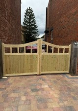 Tanalised Timber Devonshire  Swan Neck  Driveway Gates 9ft Wide X 4ft High