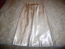 VINTAGE LONG CREAM SATIN HALF SLIP SIZE 16-18 ST MICHAEL