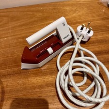 Philips Stewardess Dual Voltage Vintage  Travel Iron with Bag HD1165/A 