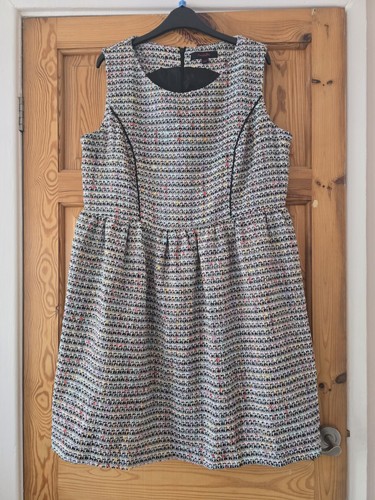 Simply boucle skater - boucle, dress