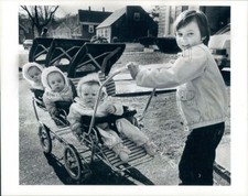 1986 Press Photo Sister Pushes Cute Carroll Triplets 3 Seat Stroller Dorchester