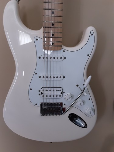 Fender standard stratocaster - standard,