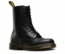 Dr Martens 10 Hole 1490 Smooth
