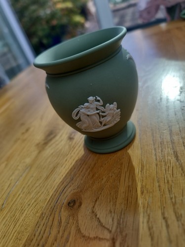Wedgwood jasper vase - wedgwood,