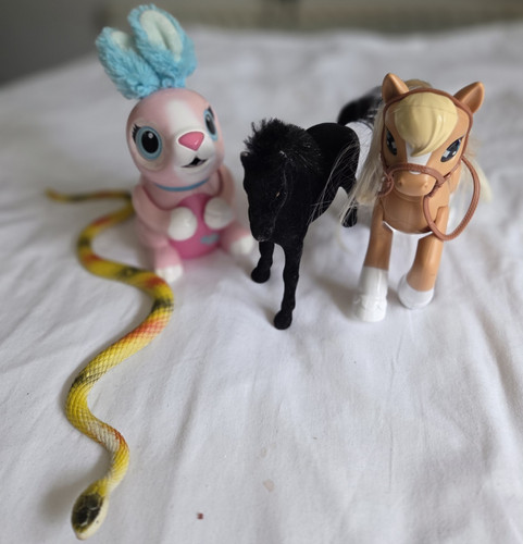 Animal figurine set - figurine,