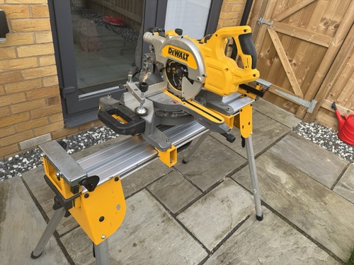 Dewalt dcs777 stand 3 - +,