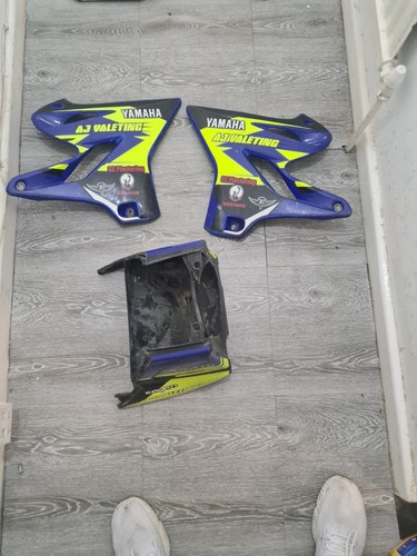 Yamaha yz125 plastics - ,