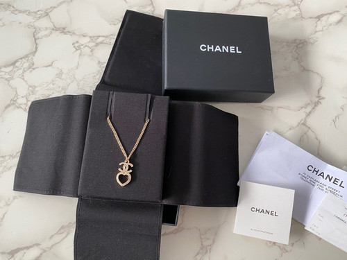 Pre owned authentic - authentic, chanel