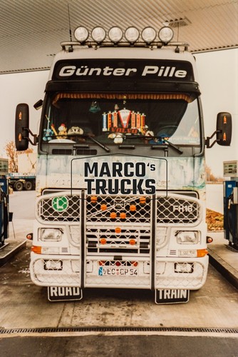 Truck photo volvo fh16 tractor - volvo,