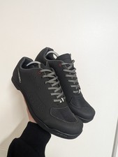 Louis Garneau Urban Cycling