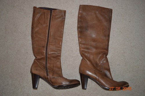 Manas lea foscati - lea, leather