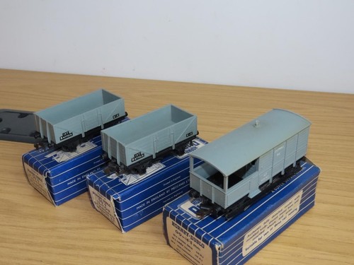 Bs109 hornby dublo guards van - bs109:,