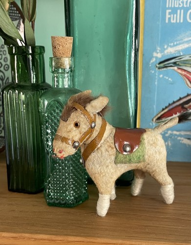 Sweet little antique - antique, vintage