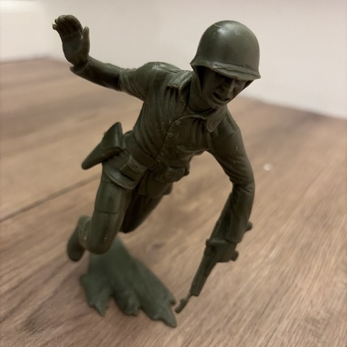 Plastic soldier usmc - 6”,
