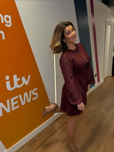 Susanna reid 5 - x, 8.5"