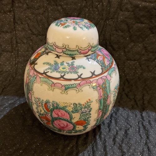 Vintage chinese hand - hand, painted